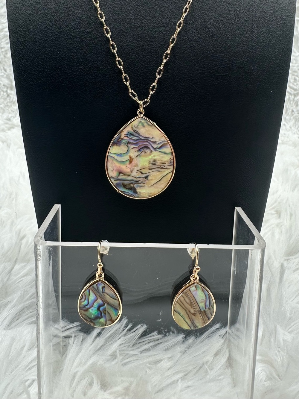Abalone Shell Teardrop Pendant Necklace and Earring Set Multicolor Shell